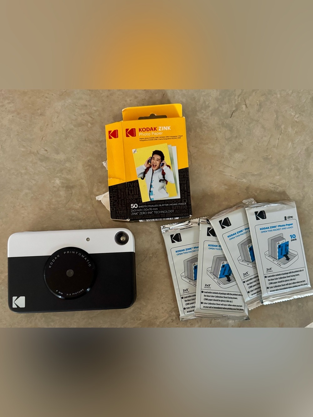 KODAK Printomatic Full-Color Instant Print Digital Camera New without Tags/Box